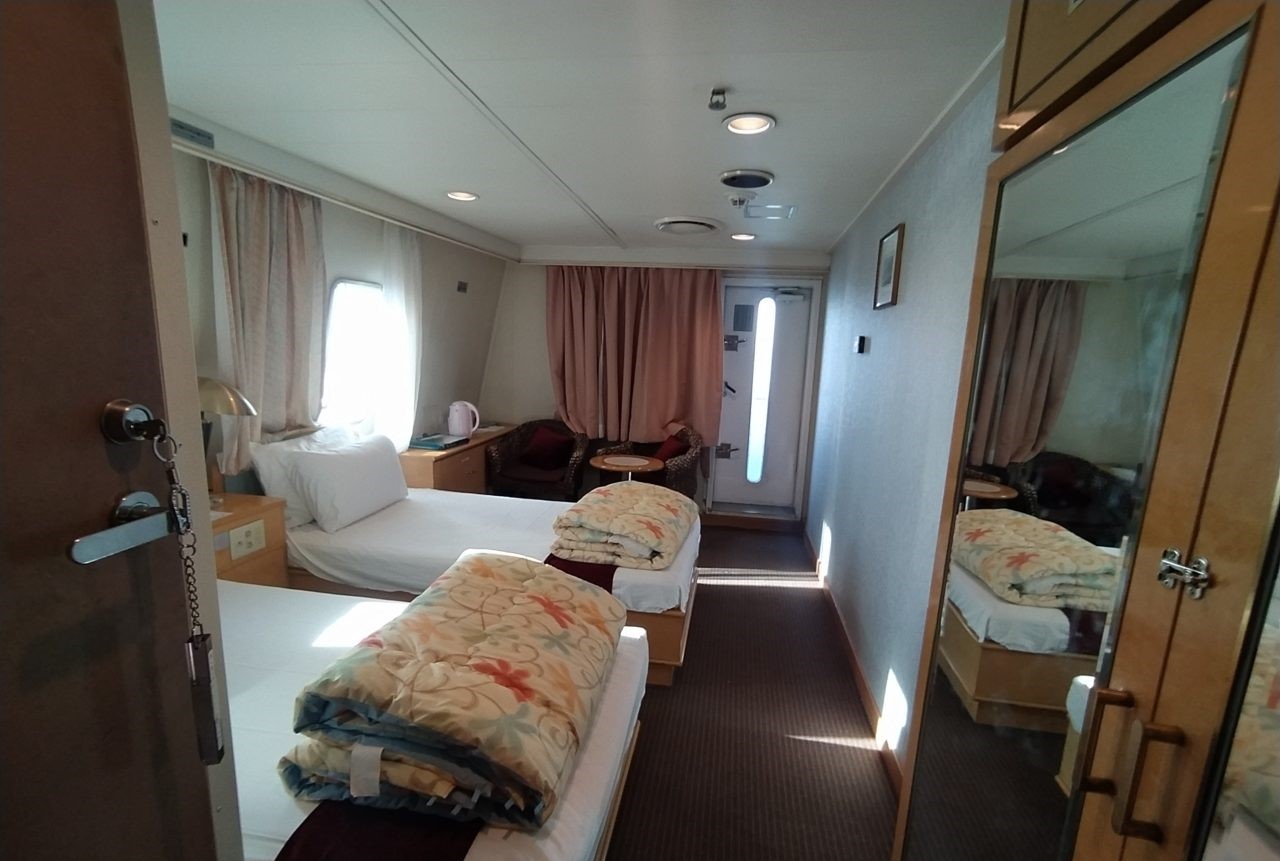 MV Bay One Cruise Ship